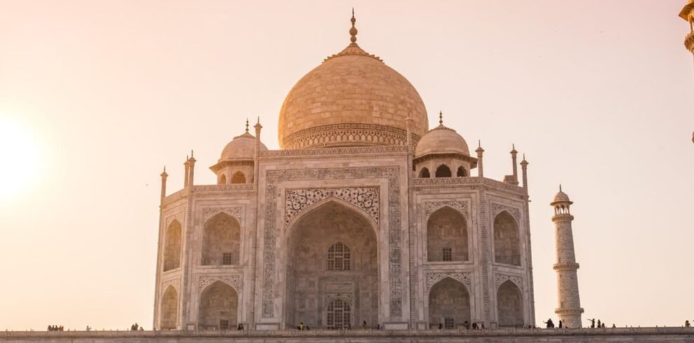 Taj Mahal and Agra Fort Day tour from Delhi